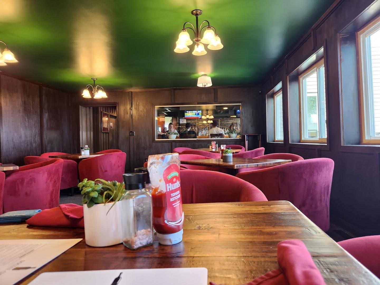 Social Oak Chophouse & Wine Bar